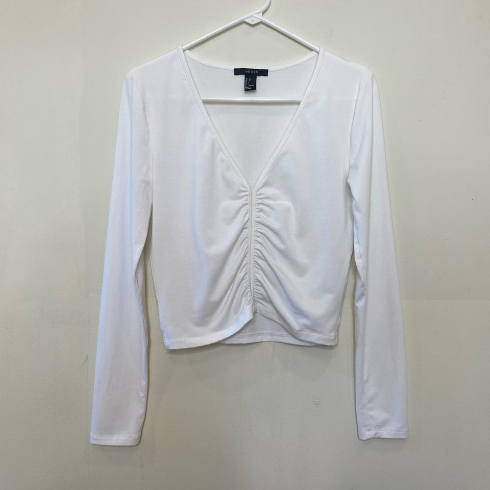 Forever 21- White Long Sleeve V-Neck- size Large